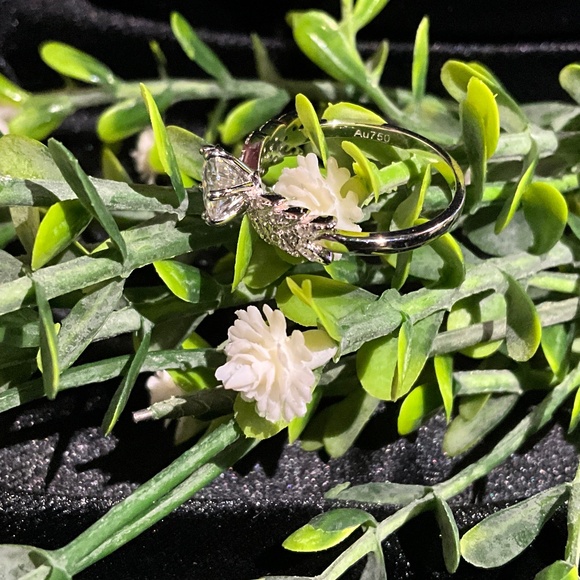 White Gold Moissanite Ring Sz 6 - Picture 3 of 5